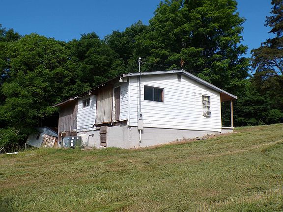 5th image of 1062 Hovater Mill Rd