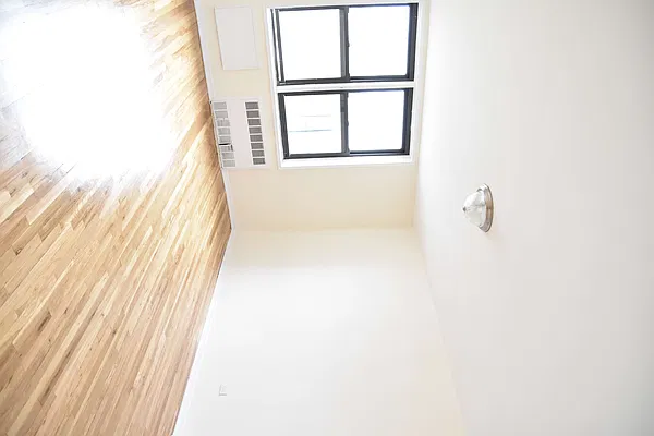 Rented by Giaps Realty Group LLC | media 13