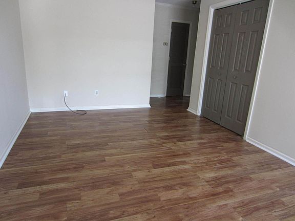 3rd image of 4005D Camellia Dr S #0