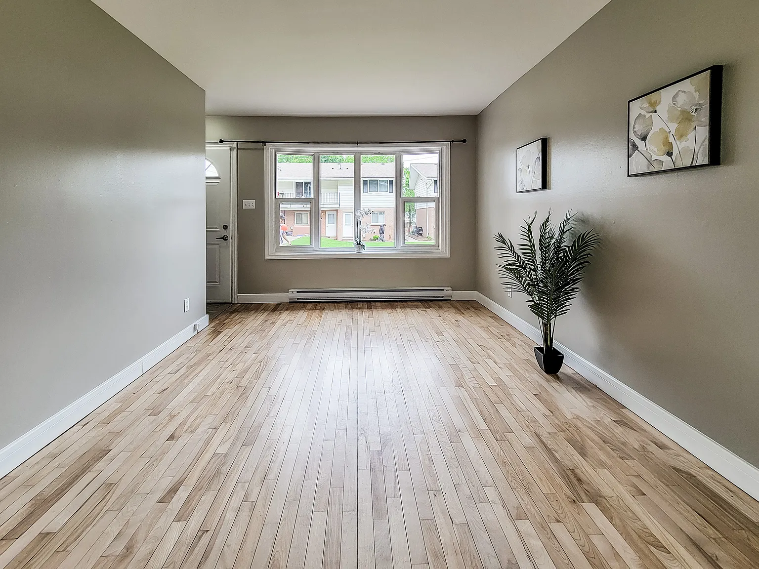 Parkland Village - 14 John St - Choose your rent level - Call for Details - Parking included — Photo 4