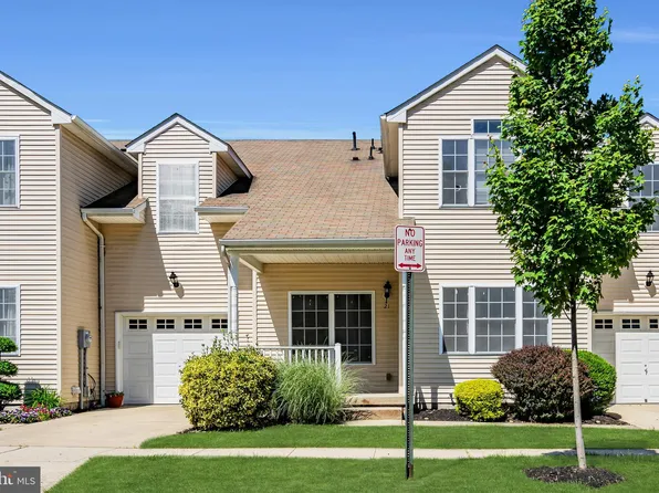 21 Charles Cir, Delanco, NJ 08075