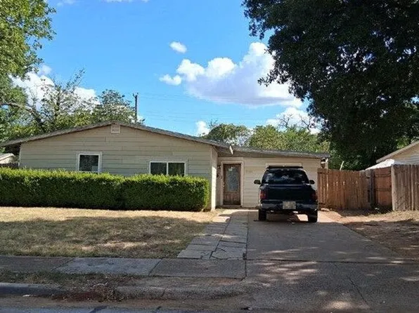 2410 W 11th St, Irving, TX 75060