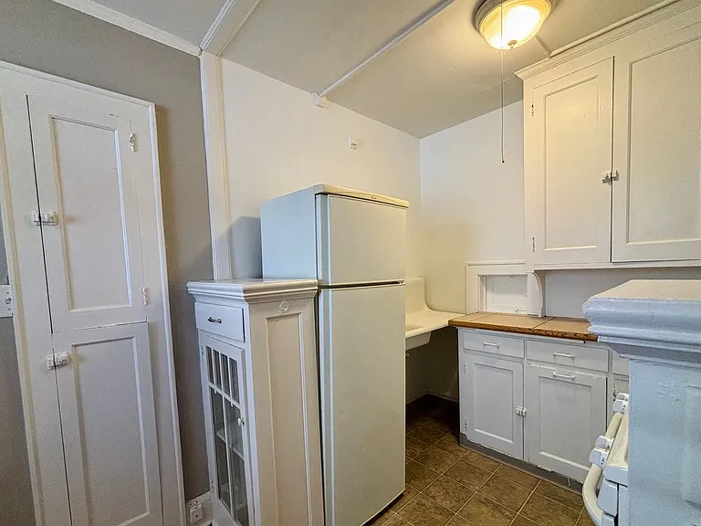 Morrison Apartments — Photo 2
