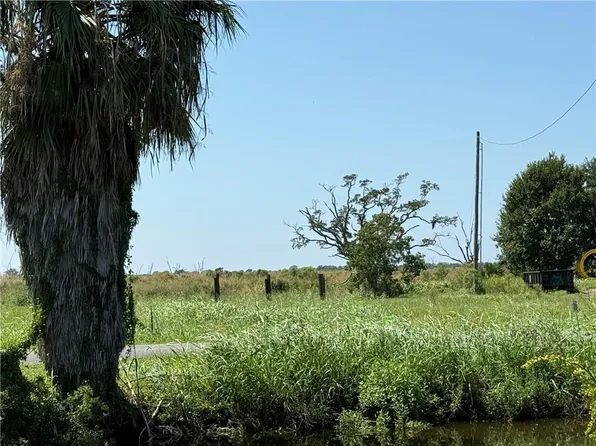Florissant Hwy, Saint Bernard, LA 70085