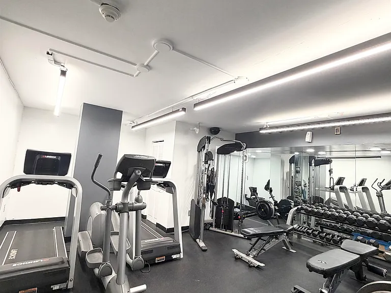 6515 Boulevard East #6R — Photo 15