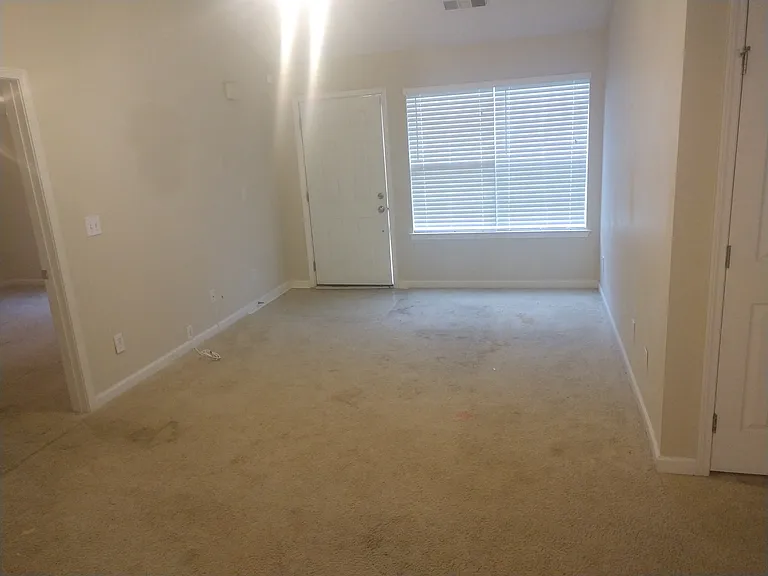 225 Apple Valley Rd — Photo 16