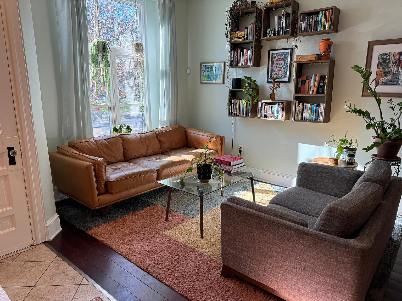 3 bed, 2.5 bath, 1900 sqft, $3,450 — Photo 2
