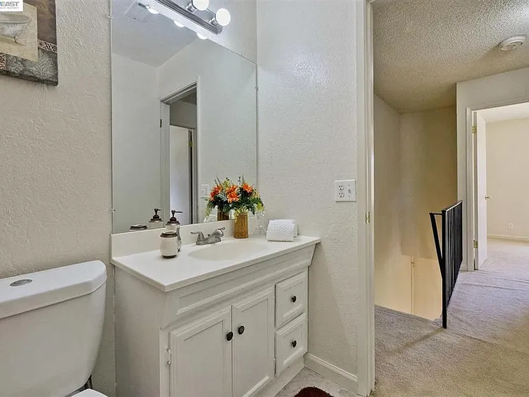 4132 Jamaica Ter — Photo 17