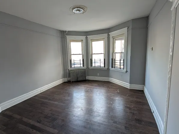 99 Brookdale Ave #R1, Newark, NJ 07106