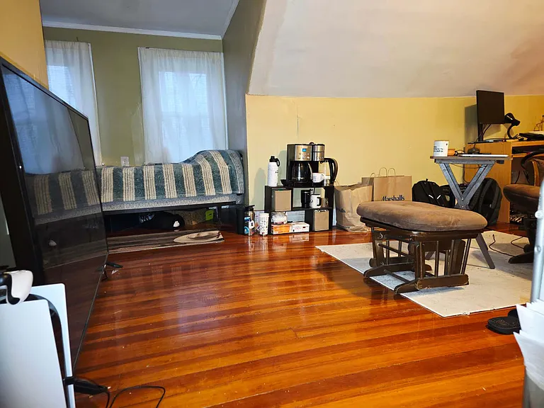 14 Delmore Rd — Photo 6