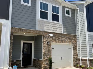 914 Field Ivy Dr, Fuquay Varina, NC 27526