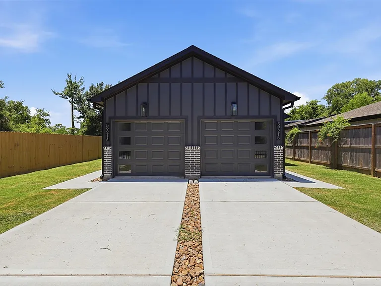 5921 Mountwood St #B — Photo 2