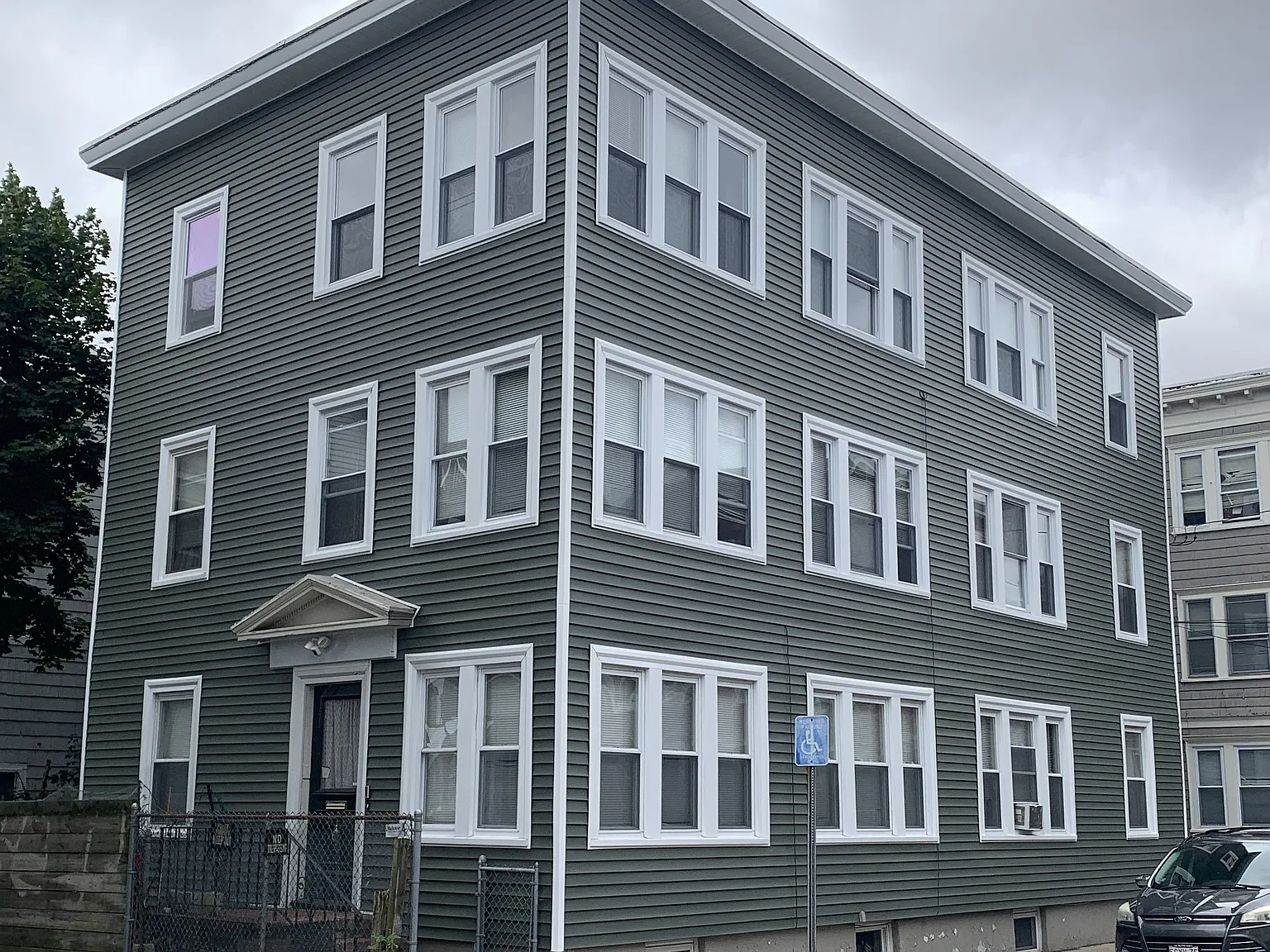 2 bed, 950 sqft, $2,200 — Photo 1