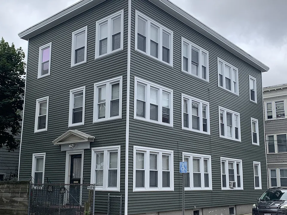 18 Hanover Cir #3