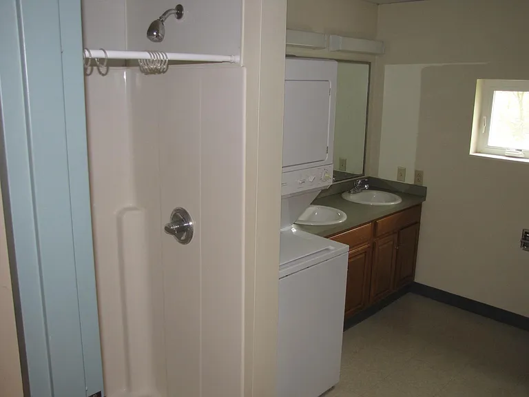 Danes Run Apartments — Photo 12