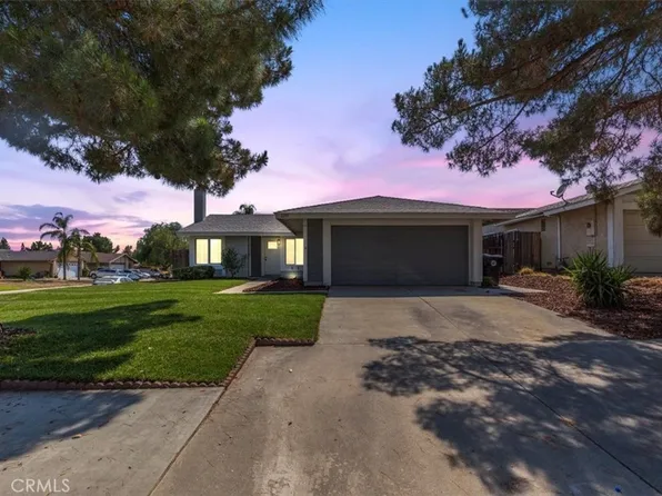 2205 Lake Forest Ct, San Bernardino, CA 92407