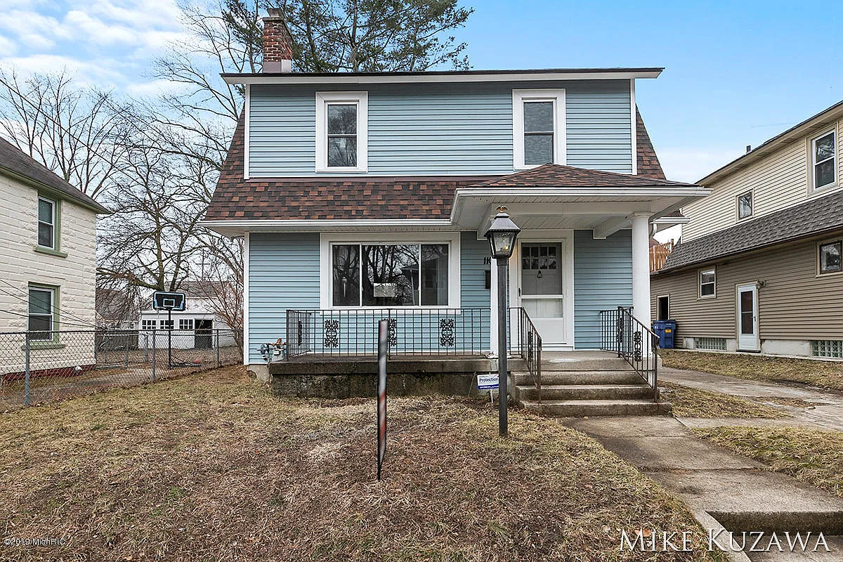 1107 Cooper Ave SE photo 1