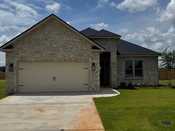216 Farmland Cir, Perry, GA 31069