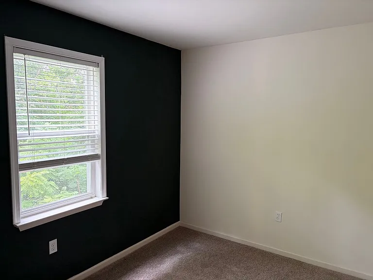 555 Upland St — Photo 28