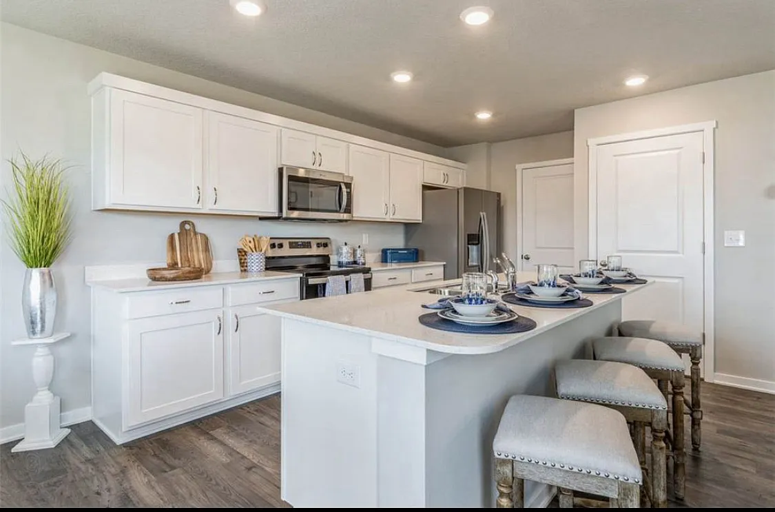 4 bed, 1875 sqft, $2,350 — Photo 4