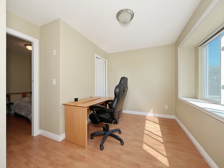 135 E 62nd Ave — Photo 5