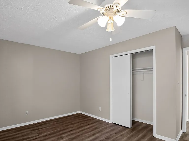2707 Heatherlea Ct — Photo 5