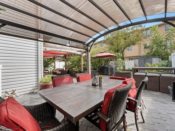 17 Acorn Drive image 40 of 45