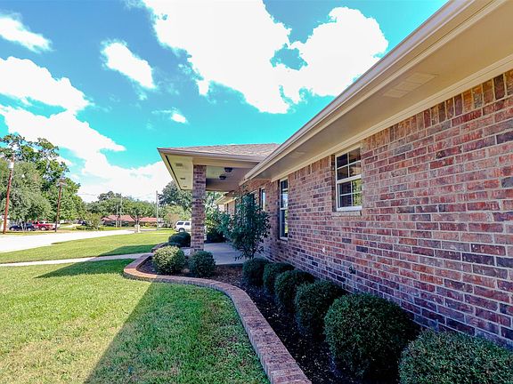 4th image of 1403 Briarwood Trl