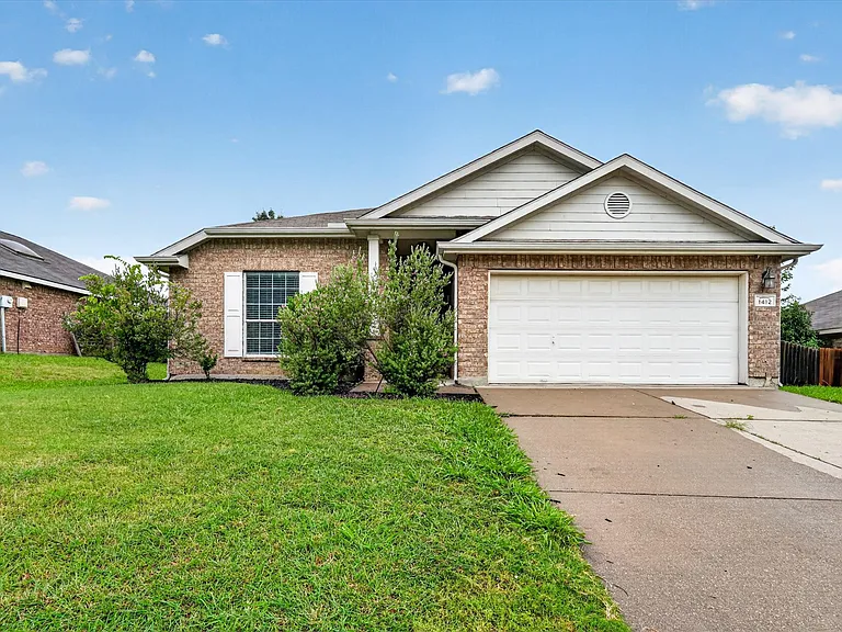 1412 Constantina Dr — Photo 4