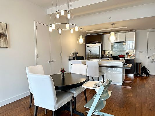 4th image of 217 51st Ave APT 905