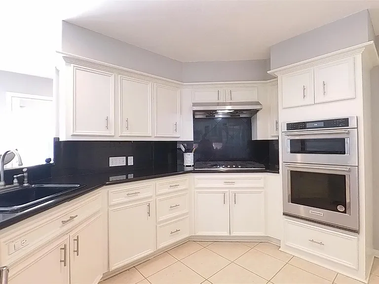 3339 Country Club Blvd — Photo 13