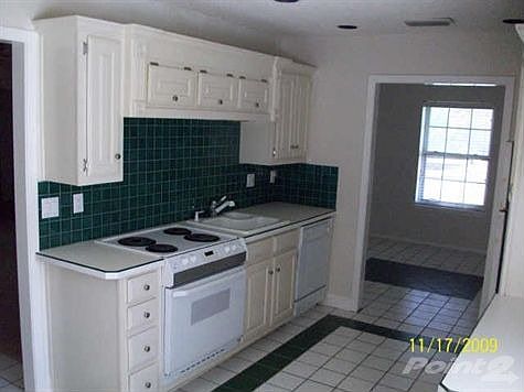 5th image of 2427 Greenhill Dr