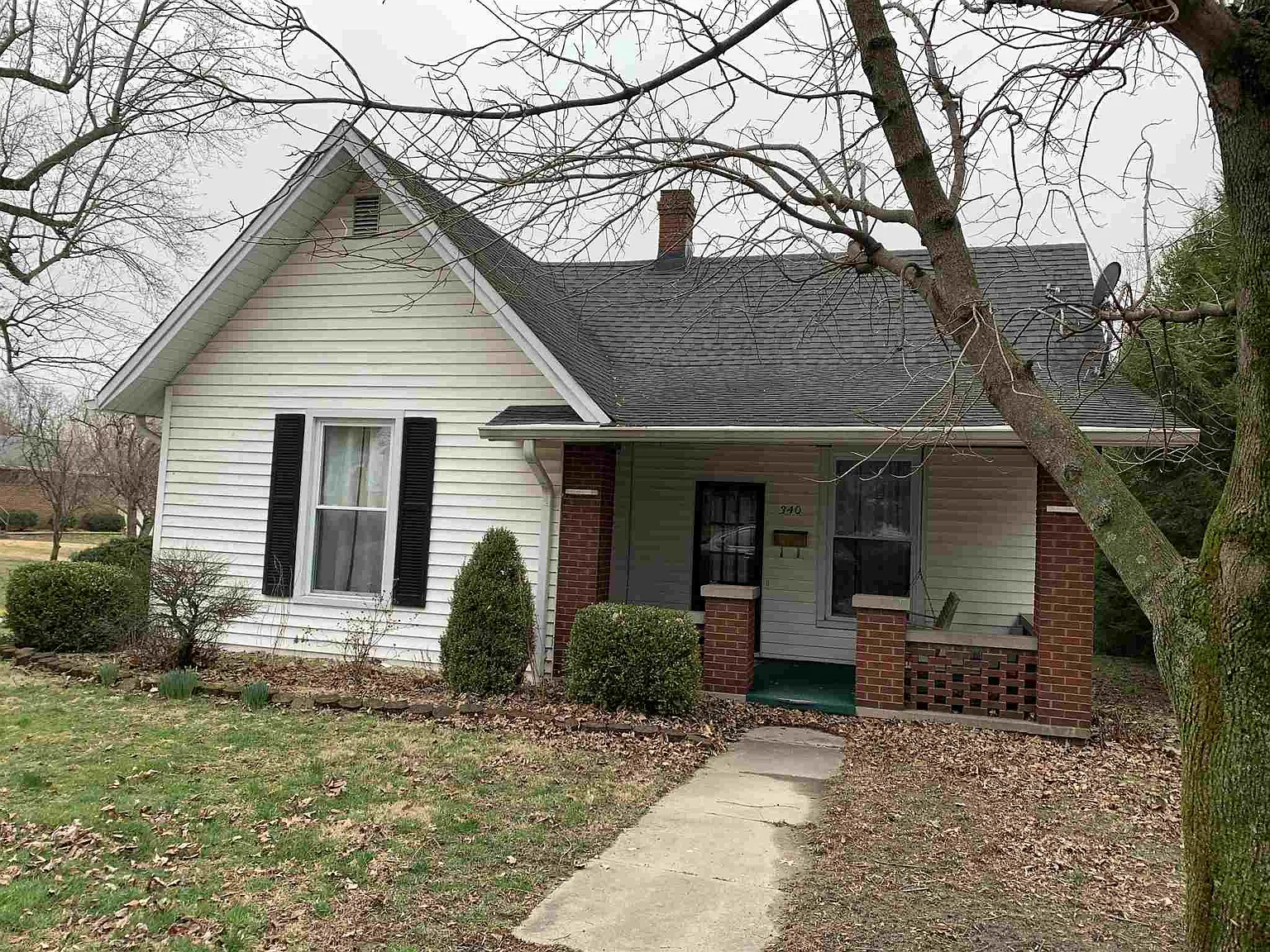 340 S Lewis St photo 1