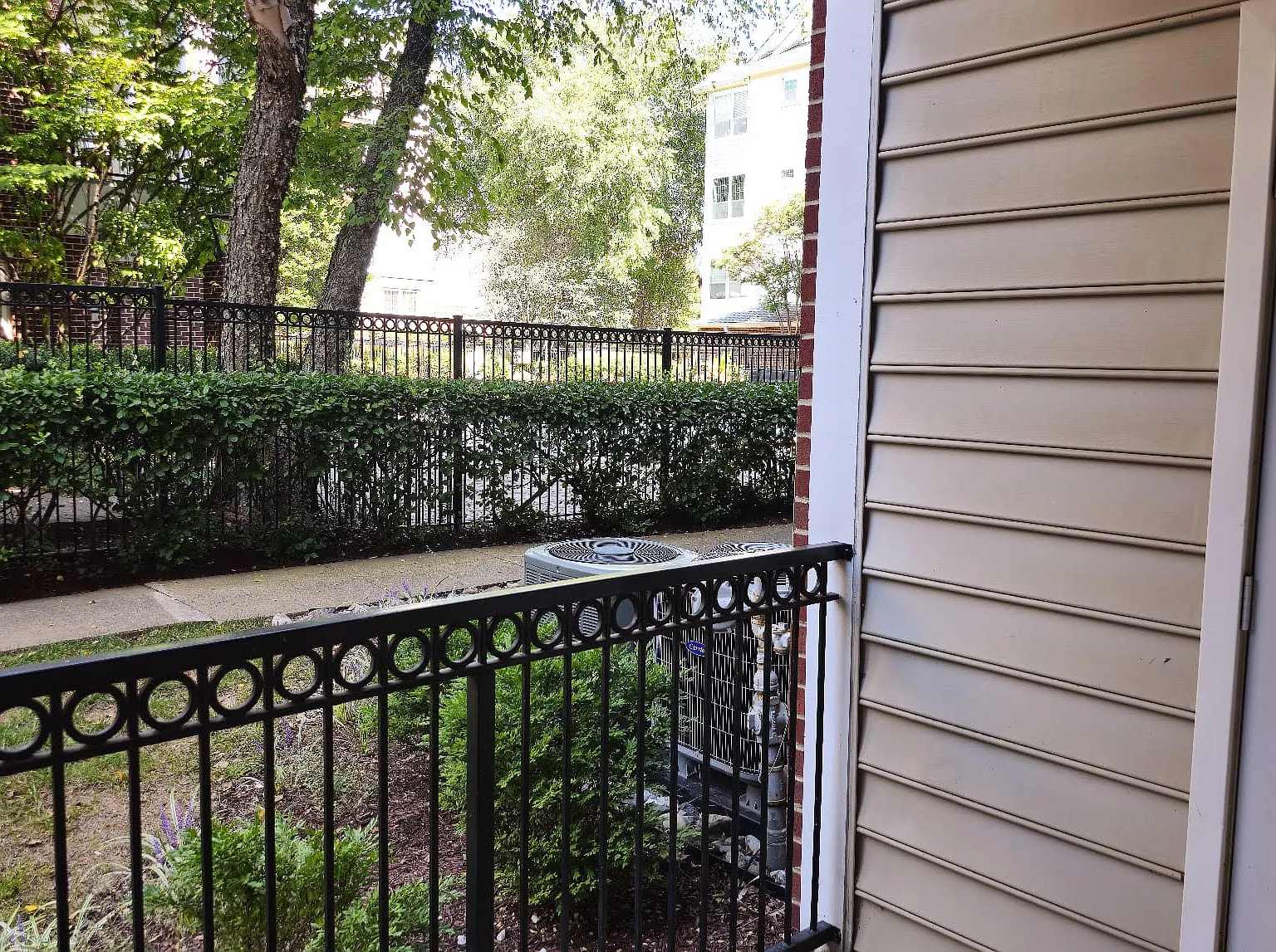 1 bed, 630 sqft, $1,900 — Photo 2