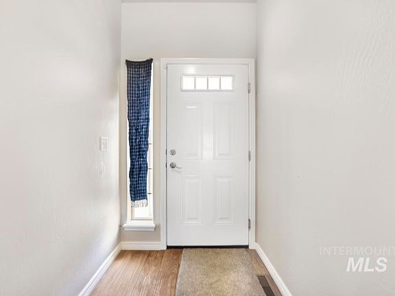 5th image of 1036 Terra Ave
