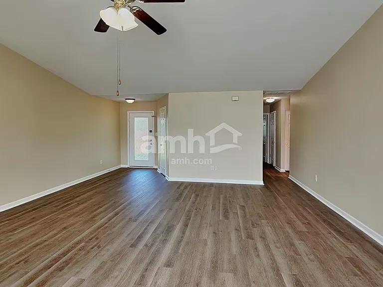 322 Brookview Dr — Photo 5