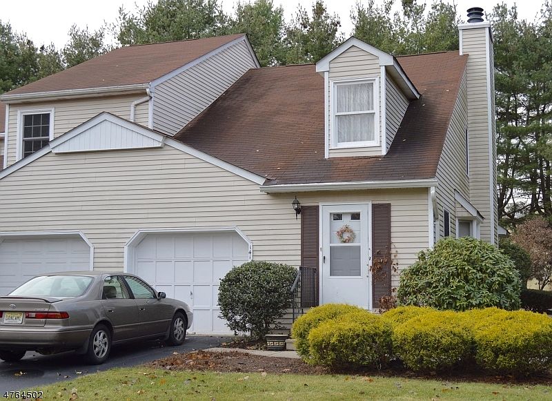 2nd image of 141 Carriage Ln #141
