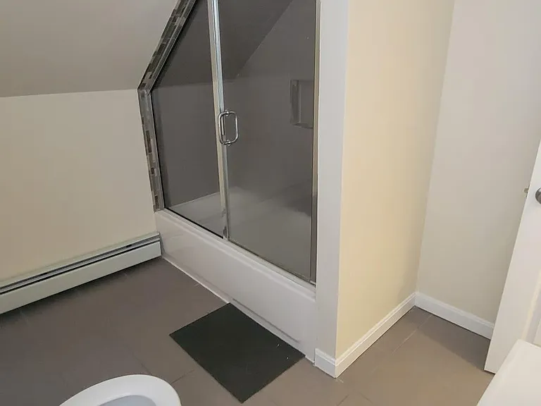 33 Paisley St #3 — Photo 11