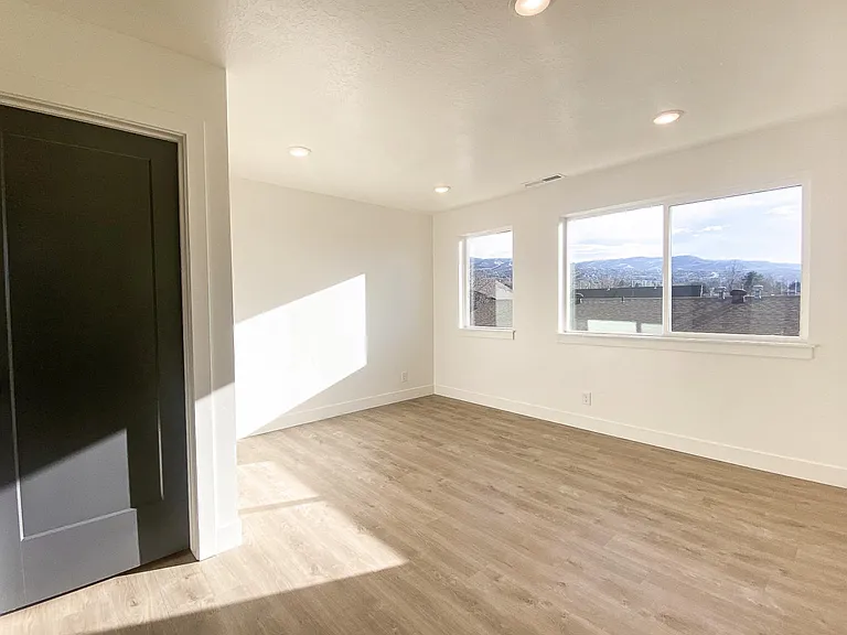 2055 S Main St — Photo 6