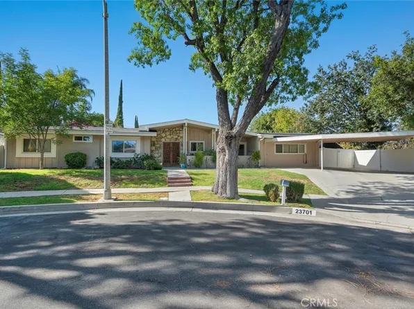 23701 Clarendon St, Woodland Hills, CA 91367