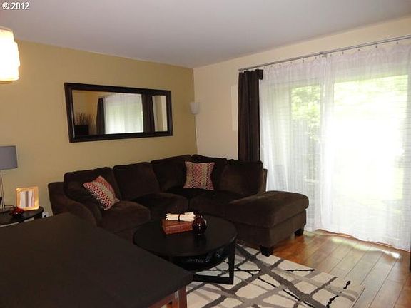 5th image of 563 N Hayden Bay Dr