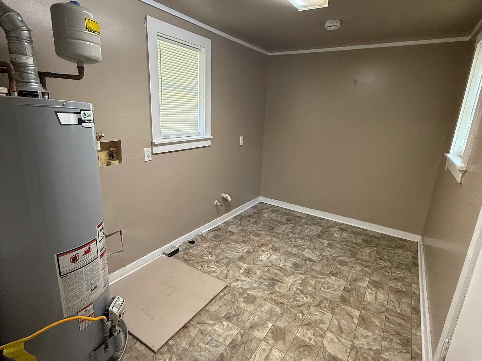 3 bed, $1,200 — Photo 4