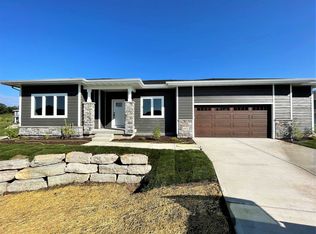 4973 Prairie Spg, Waunakee, WI 53597