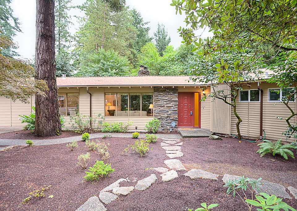 1st image of 1425 NW 204th Pl