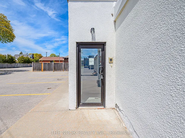 948 Simcoe St N #A — Photo 4