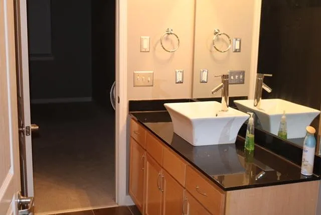3000 Vanderbilt Pl — Photo 6