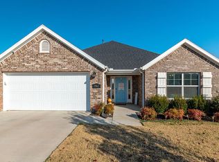 5962 W Mecklin St, Fayetteville, AR 72704