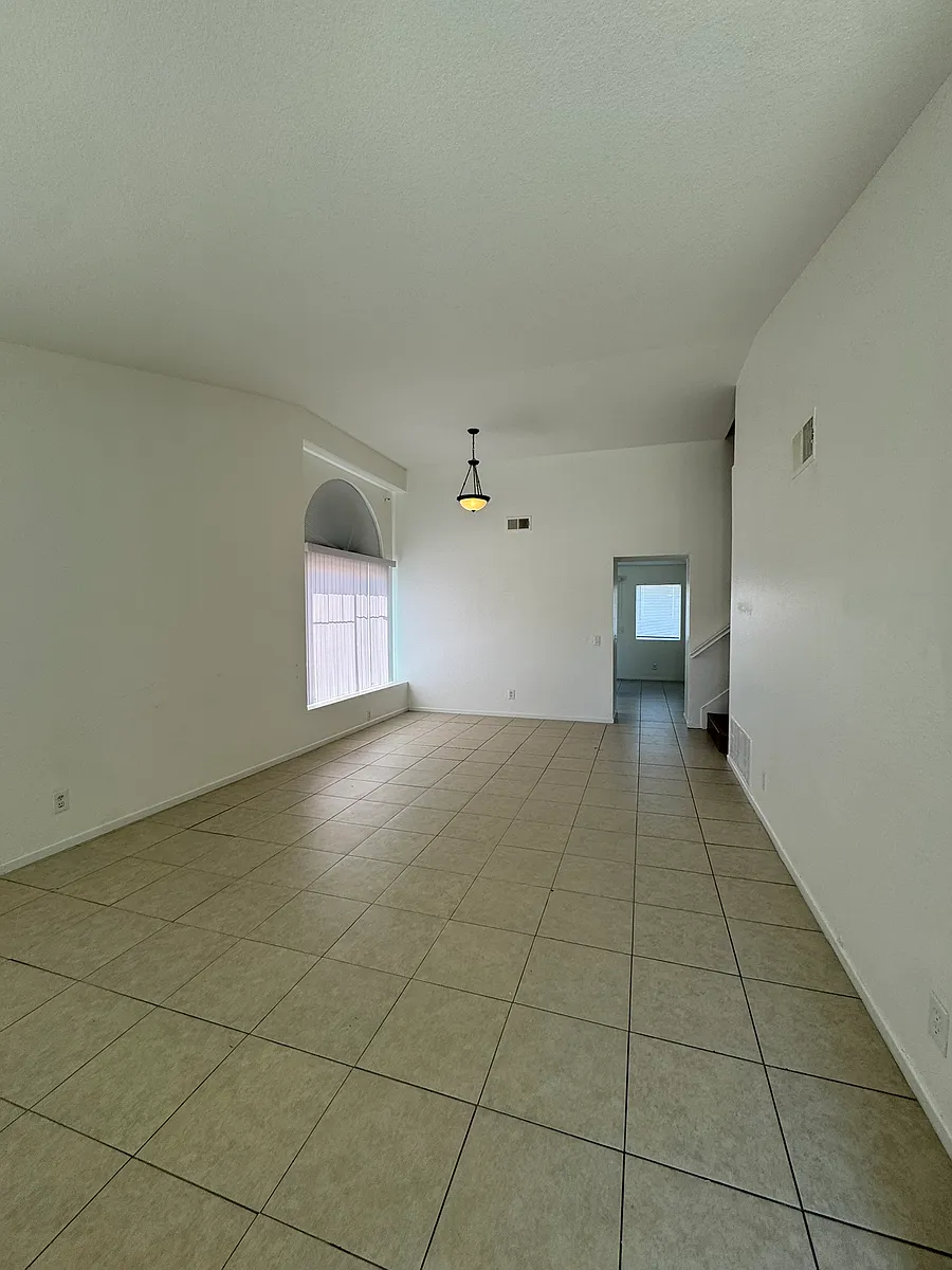 Building Photo - 11446 Golden St