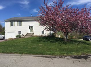 14 Temple Ln, Narragansett, RI 02882