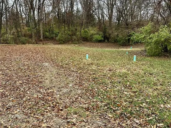 104 5th St, Defiance, MO 63341